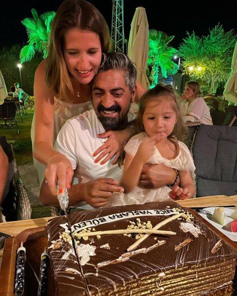 Ünlülerin gözlerden uzakta yaşadığı ilişkileri ve evlilikleri