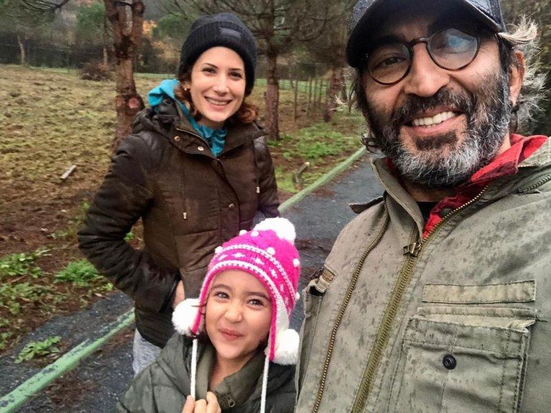 Ünlülerin gözlerden uzakta yaşadığı ilişkileri ve evlilikleri