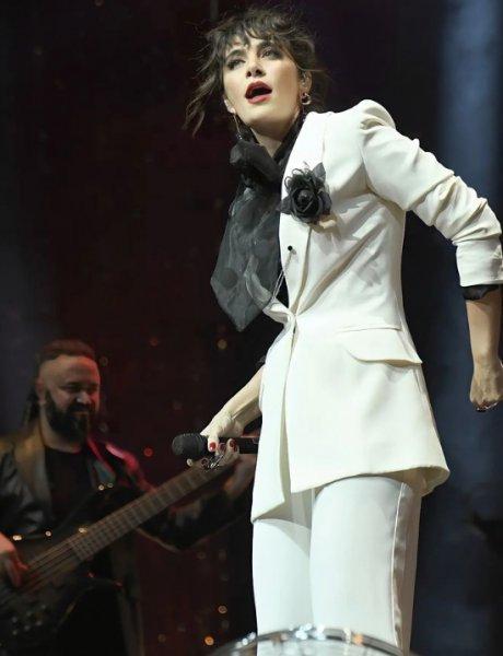 Ünlü isimlerin 16 Ocak tarihli Instagram paylaşımları