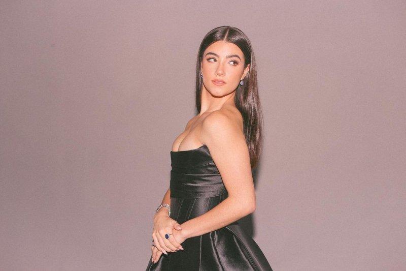 TikTok fenomeni Charli D'Amelio zirvede