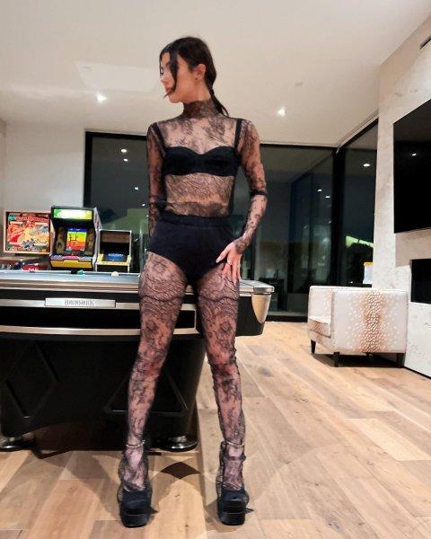 TikTok fenomeni Charli D'Amelio zirvede