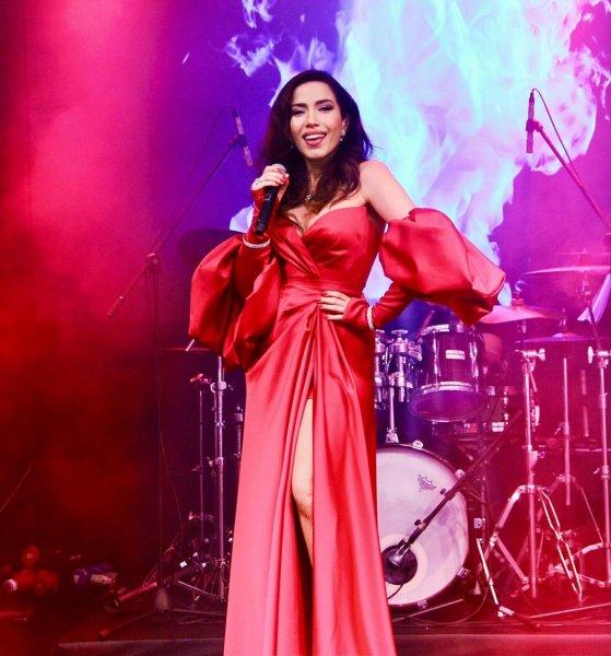 Ünlü isimlerden Fatma Girik paylaşımları