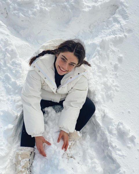 Ünlülerin kar paylaşımları