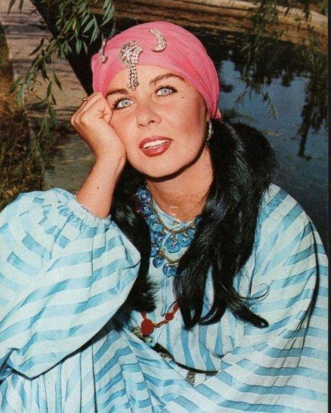 Fotoğraflarla Fatma Girik