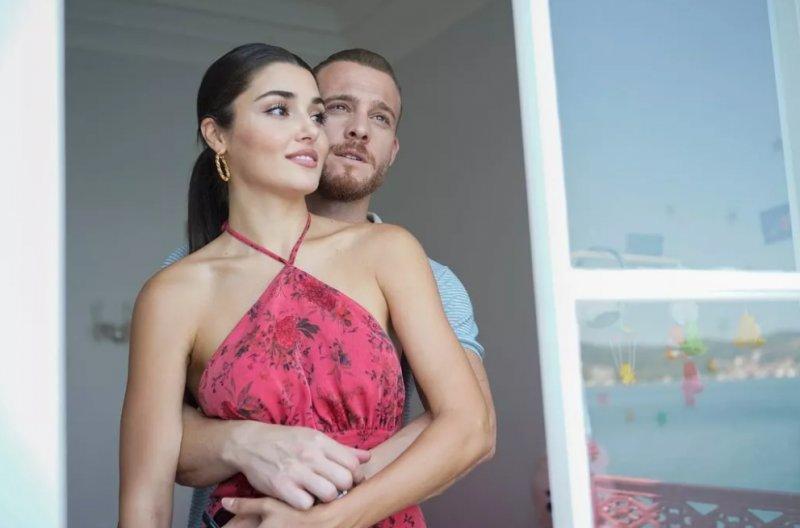 Biten Kerem Bürsin ve Hande Erçel aşkından kareler