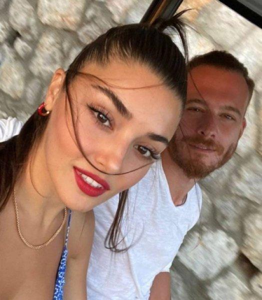 Biten Kerem Bürsin ve Hande Erçel aşkından kareler