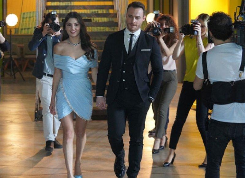 Biten Kerem Bürsin ve Hande Erçel aşkından kareler