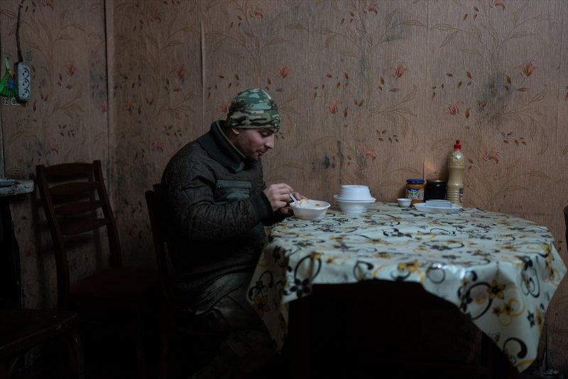 Zolote bölgesindeki Ukrayna askerleri