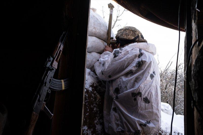 Zolote bölgesindeki Ukrayna askerleri