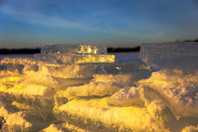 ABD'de her yıl donan göle dalış düzenleniyor