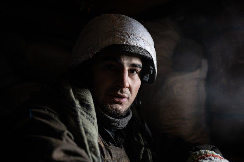 Zolote bölgesindeki Ukrayna askerleri