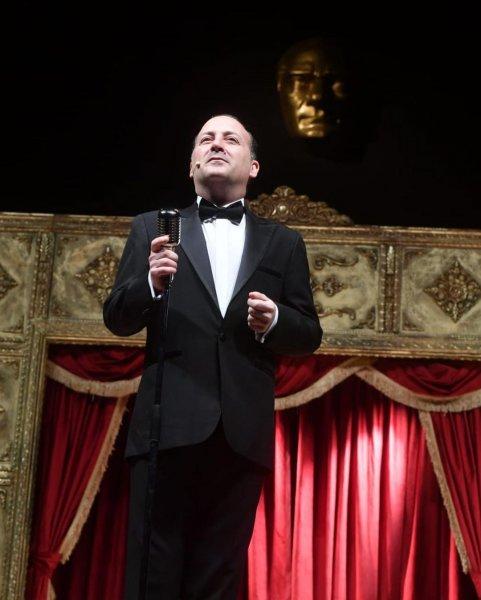 Sesleriyle büyüleyen ünlü oyuncular