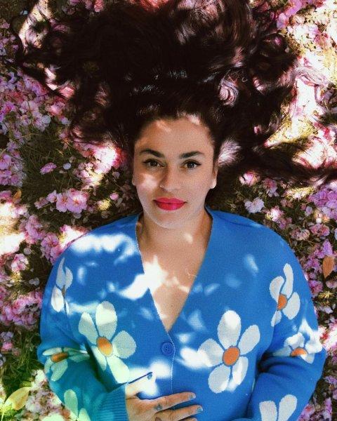 Sesiyle herkesi mest eden Ceylan Ertem'in renkli fotoğrafları