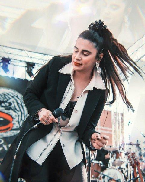 Sesiyle herkesi mest eden Ceylan Ertem'in renkli fotoğrafları