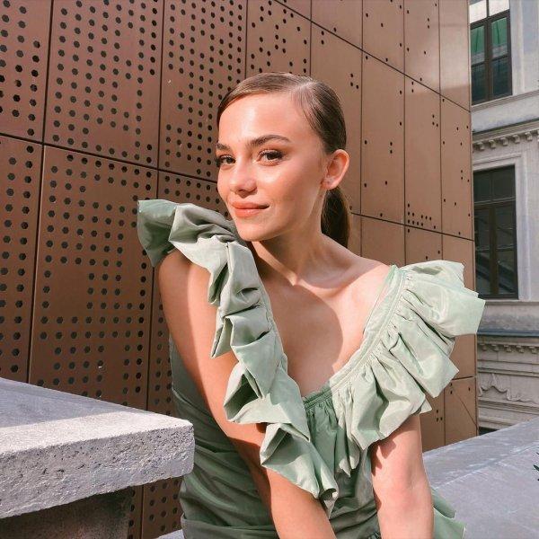 Instagram'da ürün tanıtımı yapan ünlülerin kazançları