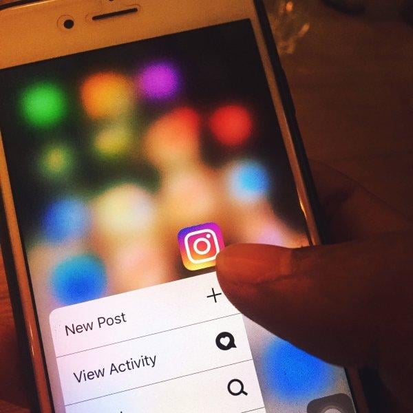 Instagram'da ürün tanıtımı yapan ünlülerin kazançları