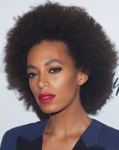 2022'nin trendi kısa saça ilham veren ünlü saç modelleri