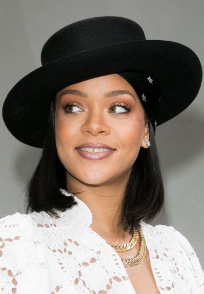 2022'nin trendi kısa saça ilham veren ünlü saç modelleri