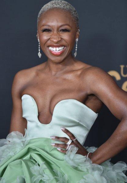 2022'nin trendi kısa saça ilham veren ünlü saç modelleri