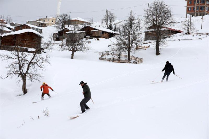Rize'de lazboard ile kayak keyfi