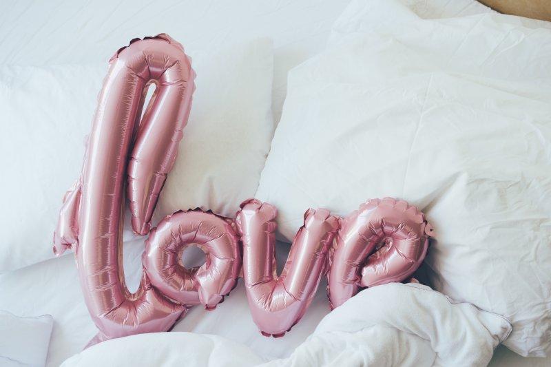 Aşk hayatında aşırı hız yapan ünlüler