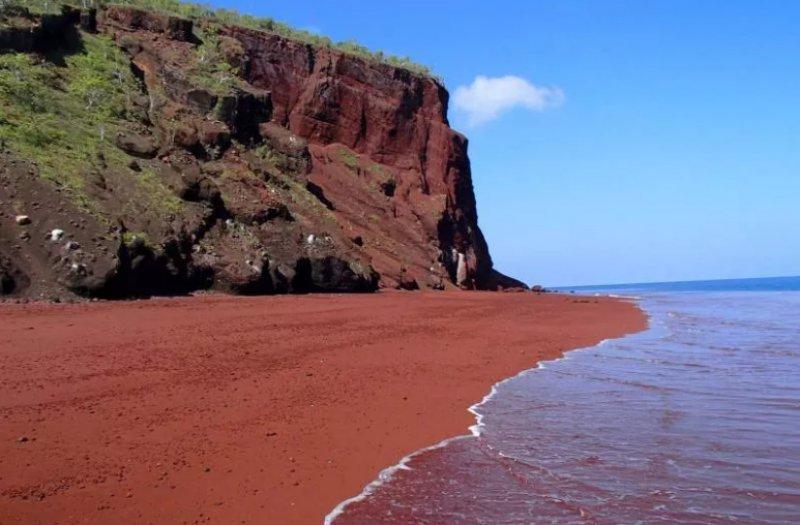 Dünyadaki sıra dışı kumsallar