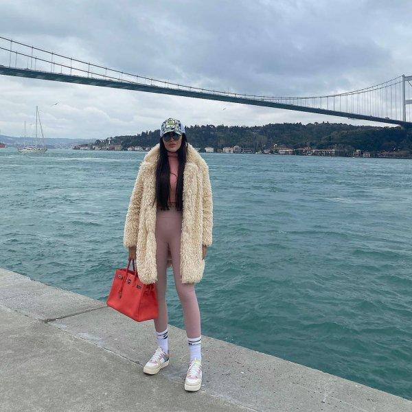 Ünlülerin hafta sonu paylaştıkları Instagram gönderileri