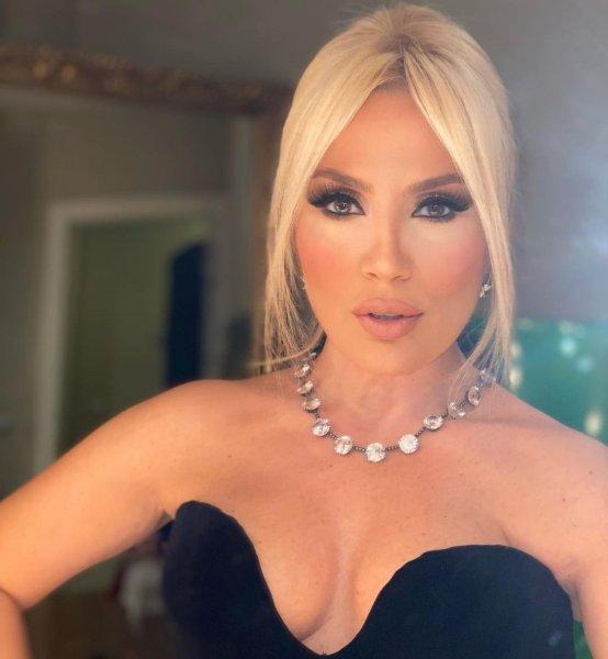 Dekoltesiyle gündeme gelen Lerzan Mutlu'nun kareleri