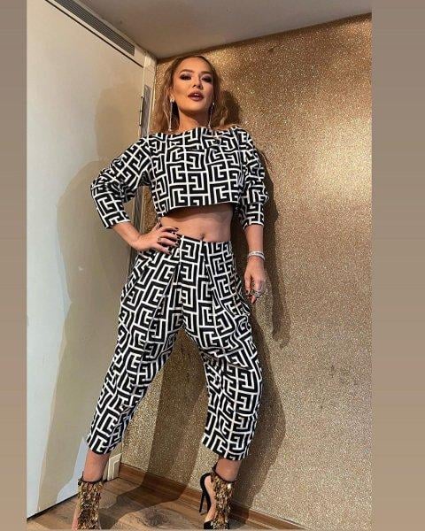 Demet Akalın'ın sahne kostümleri