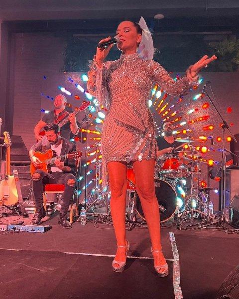 Demet Akalın'ın sahne kostümleri