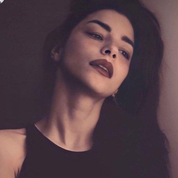 15 Şubat tarihinde paylaşım yapan ünlüler