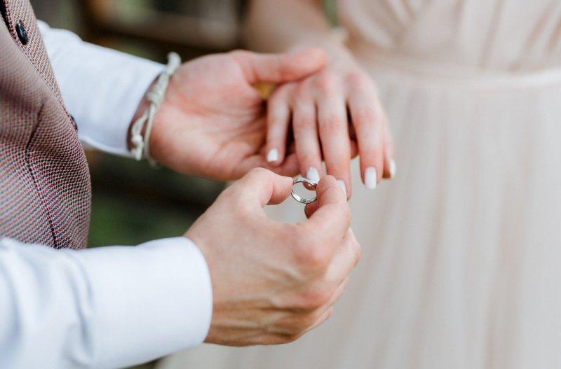 Evlilik yolunda ilerleyen ünlü çiftler