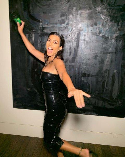 Kourtney Kardashian'ın cesur pozları