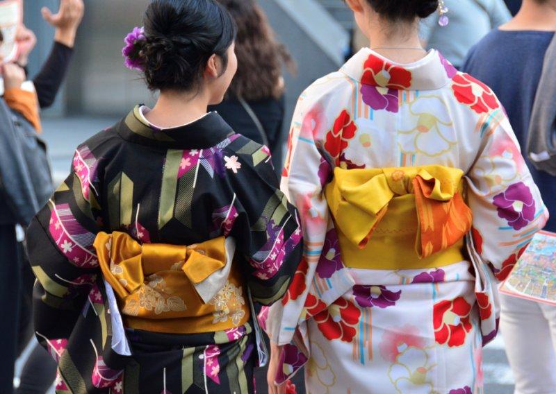 Ülkelerin hediyelik eşyaları