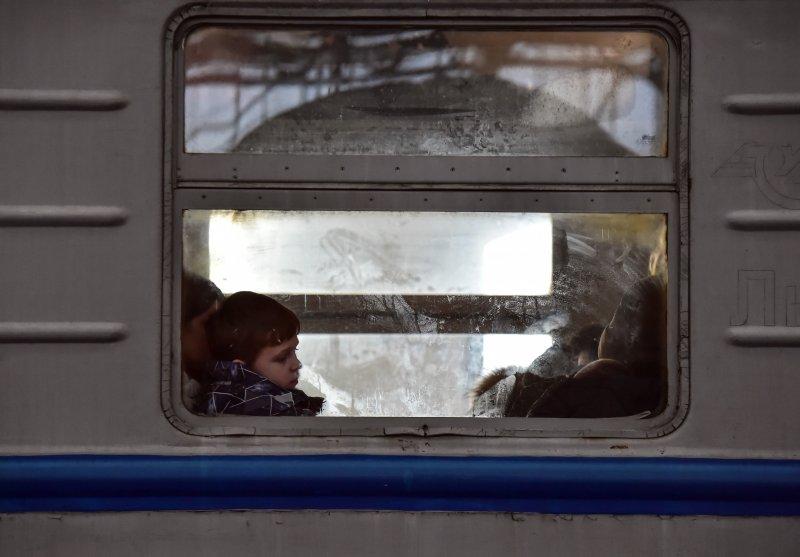 Lviv tren istasyonunda umut ve hüzün bir arada