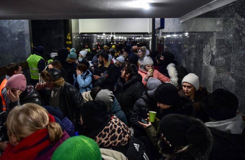 Lviv tren istasyonunda umut ve hüzün bir arada