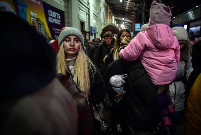Lviv tren istasyonunda umut ve hüzün bir arada