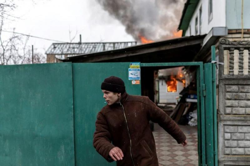 Çatışmaların arasında tahliye edilen Ukraynalıların kareleri