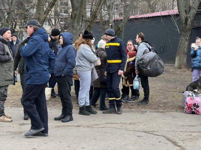 Çatışmaların arasında tahliye edilen Ukraynalıların kareleri
