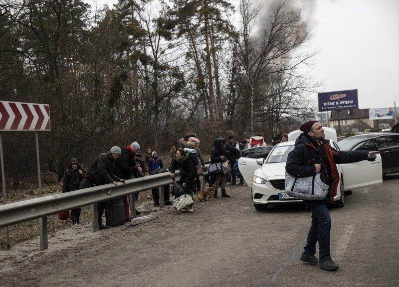 Çatışmaların arasında tahliye edilen Ukraynalıların kareleri