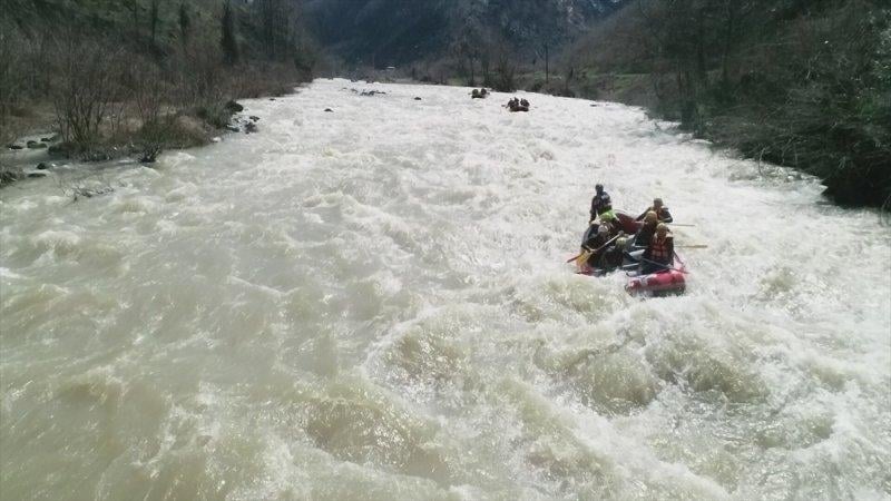 Melen Çayı'nda rafting sezonu başladı