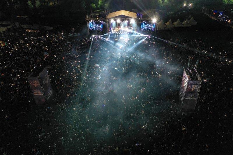 Trabzonspor, şampiyonluğu İstanbul'da kutladı