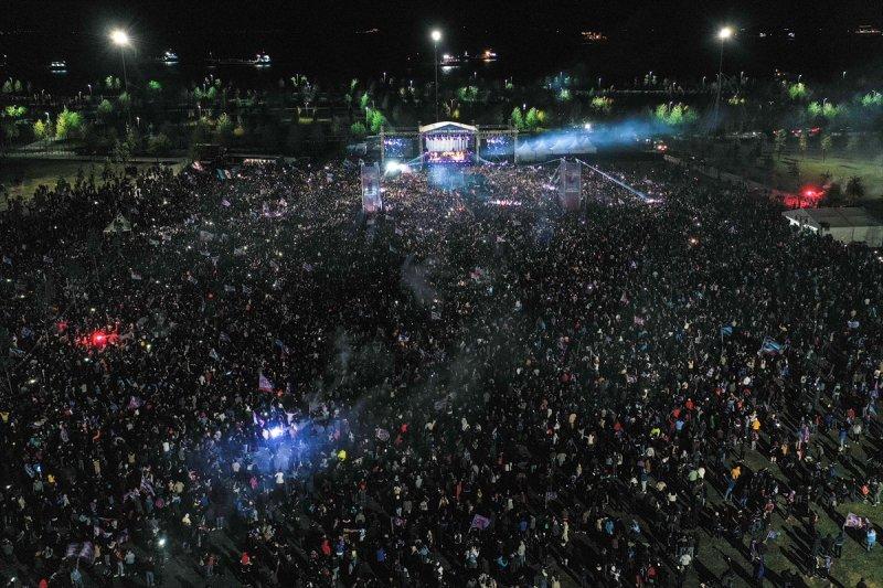 Trabzonspor, şampiyonluğu İstanbul'da kutladı