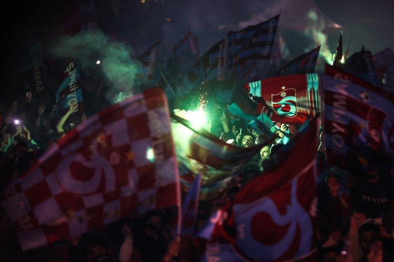 Trabzonspor, şampiyonluğu İstanbul'da kutladı