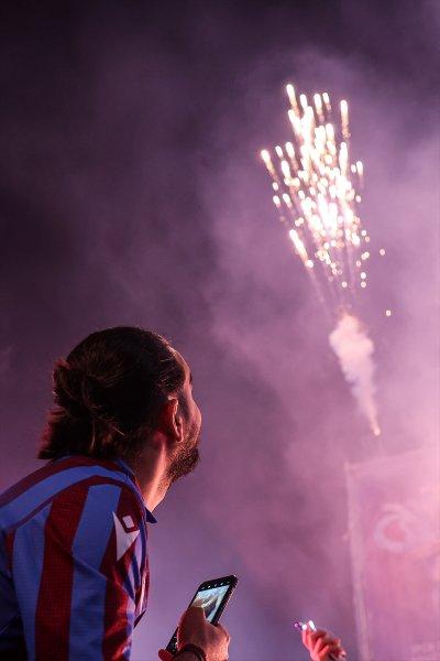 Trabzonspor, şampiyonluğu İstanbul'da kutladı