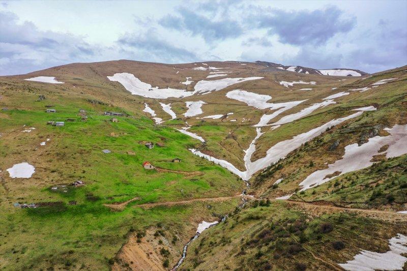 Limni Gölü, baharla birlikte ziyarete açıldı