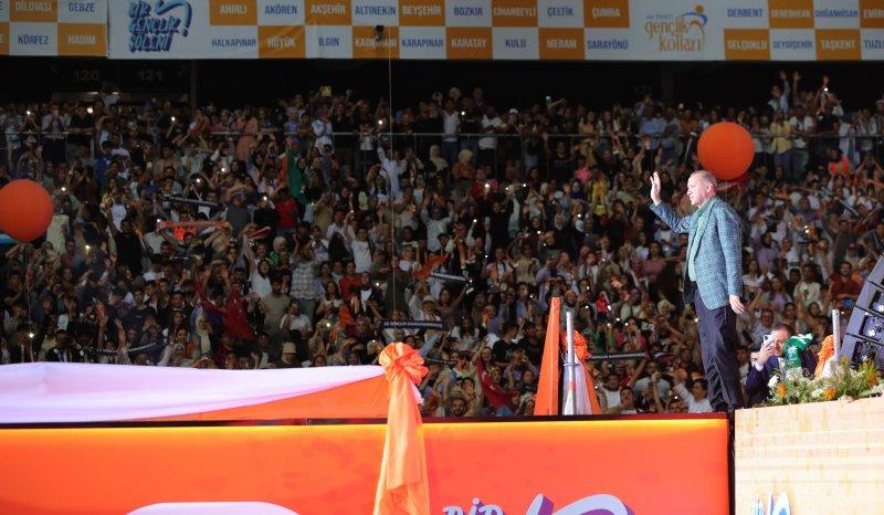 Adana'da AK Parti Gençlik Şöleni etkinliği düzenlendi