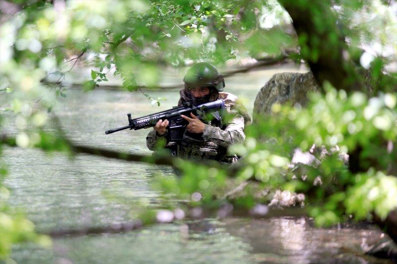 TSK Isparta'da, dünyanın en zorları arasında yer alan askeri eğitimi veriyor