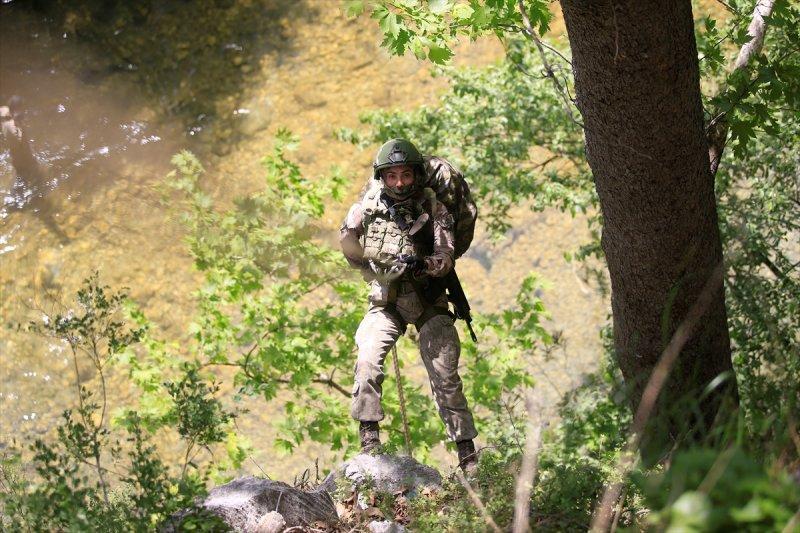 TSK Isparta'da, dünyanın en zorları arasında yer alan askeri eğitimi veriyor