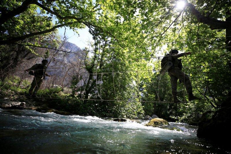 TSK Isparta'da, dünyanın en zorları arasında yer alan askeri eğitimi veriyor
